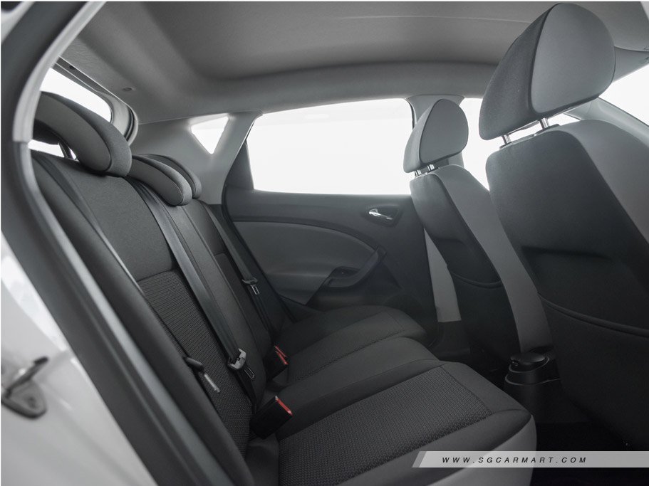https://i.i-sgcm.com/new_cars/cars/11962/11962_g29