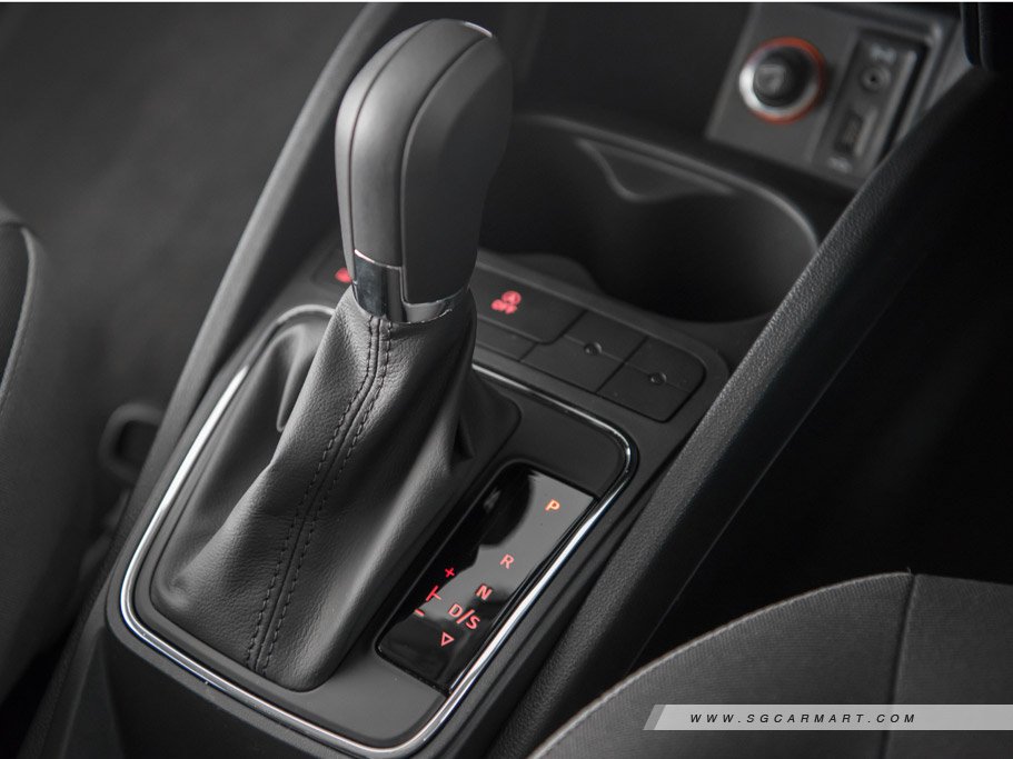 https://i.i-sgcm.com/new_cars/cars/11962/11962_g36