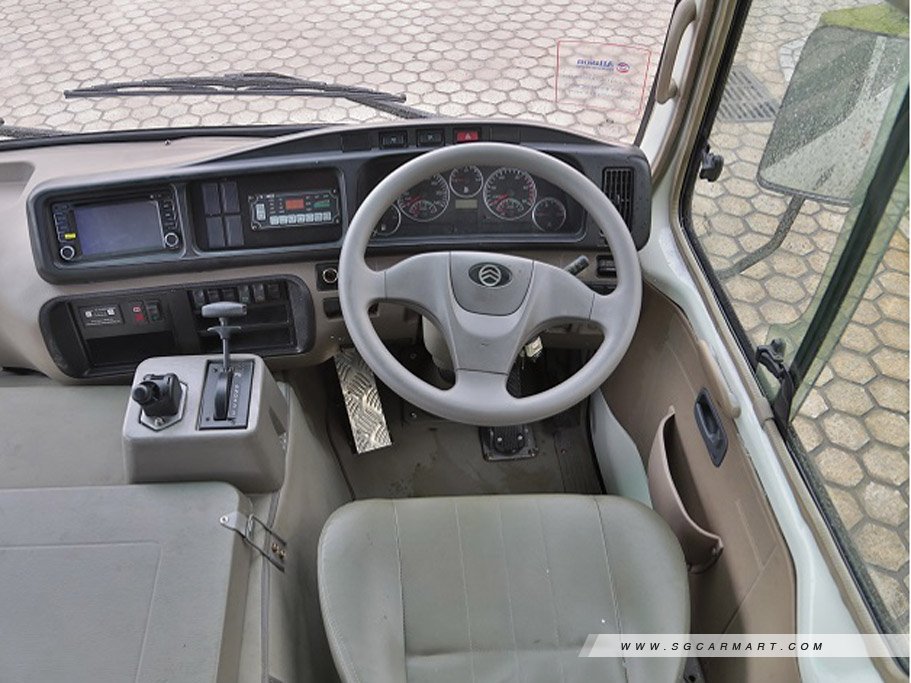 https://i.i-sgcm.com/new_cars/cars/11969/11969_g8