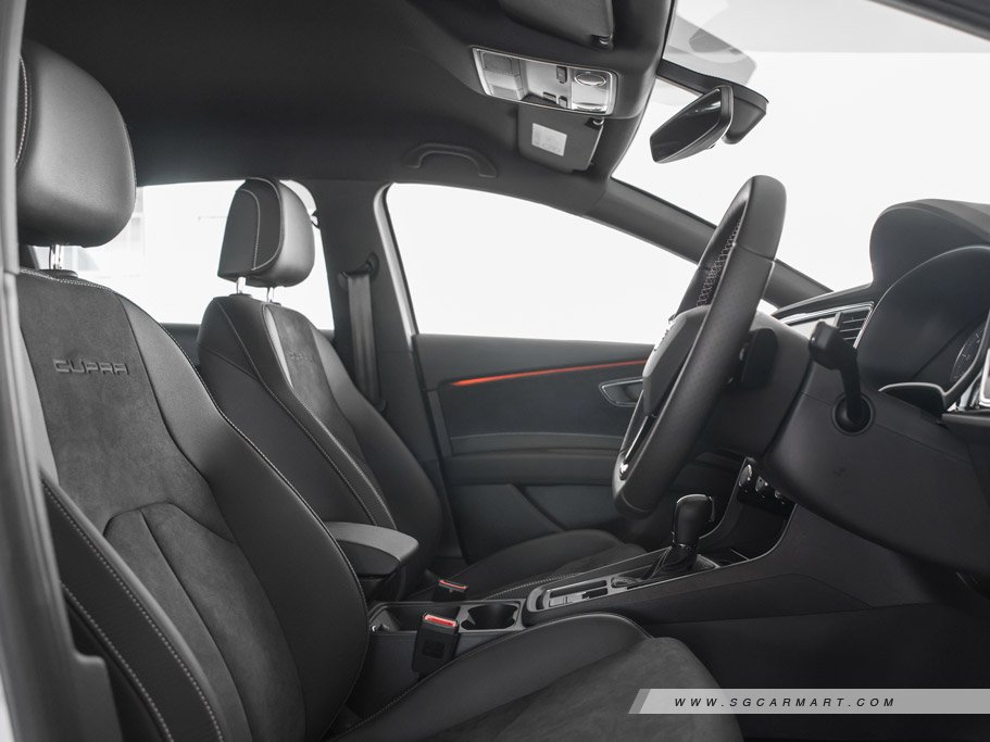 https://i.i-sgcm.com/new_cars/cars/11975/11975_g33