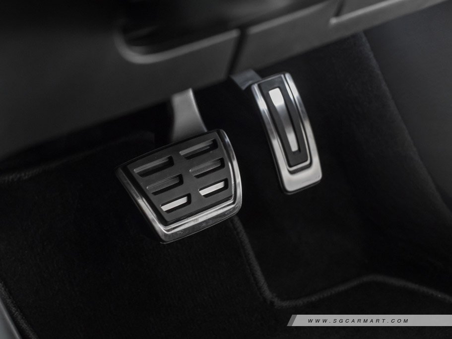 https://i.i-sgcm.com/new_cars/cars/11975/11975_g46