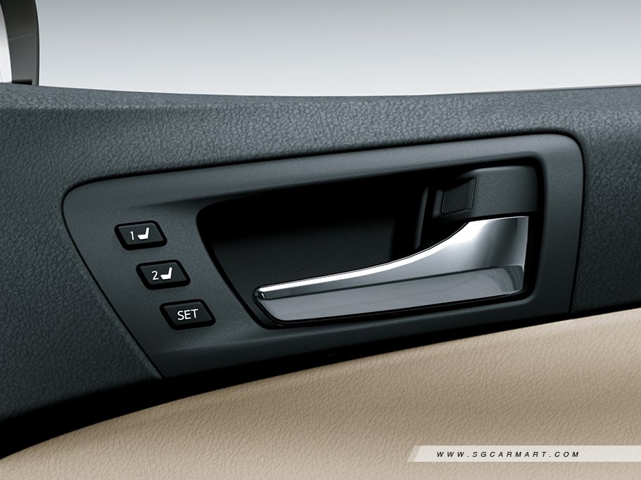https://i.i-sgcm.com/new_cars/cars/11979/11979_g12