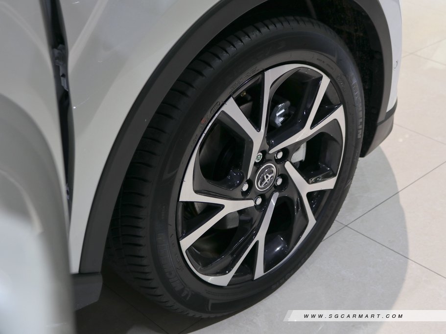 https://i.i-sgcm.com/new_cars/cars/11981/11981_g49
