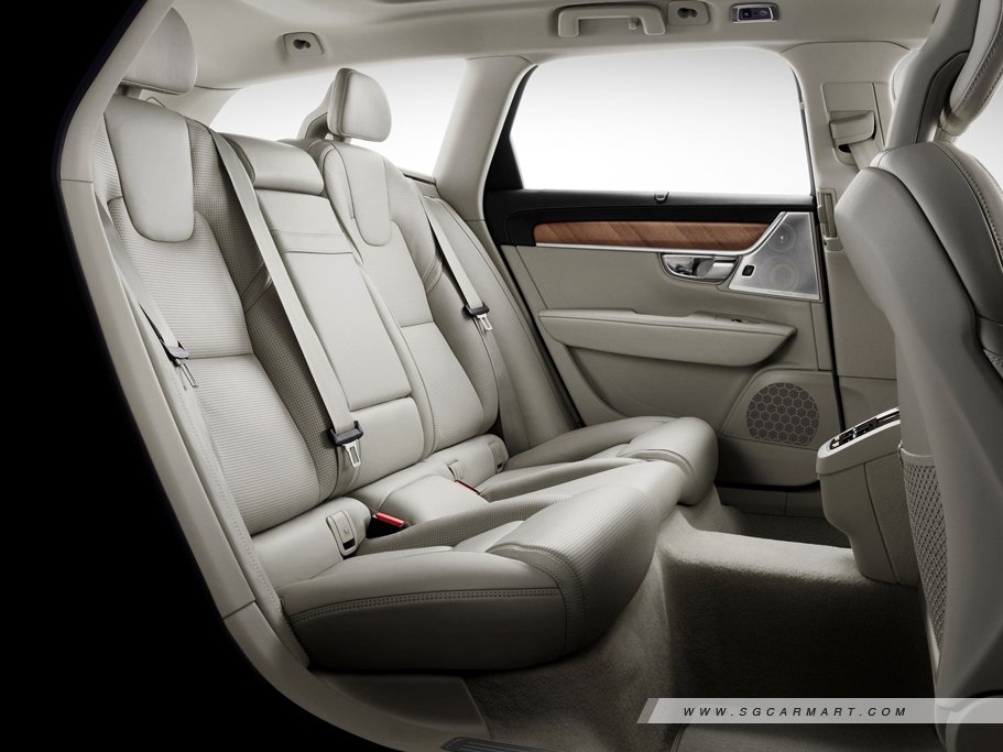 https://i.i-sgcm.com/new_cars/cars/11986/11986_g10