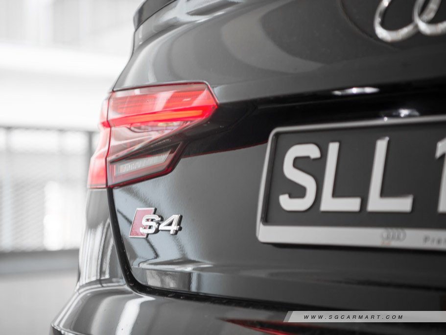 https://i.i-sgcm.com/new_cars/cars/11988/11988_g21