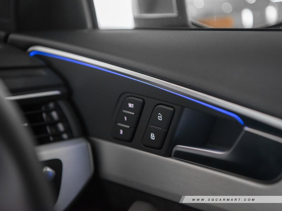 https://i.i-sgcm.com/new_cars/cars/11988/11988_g37