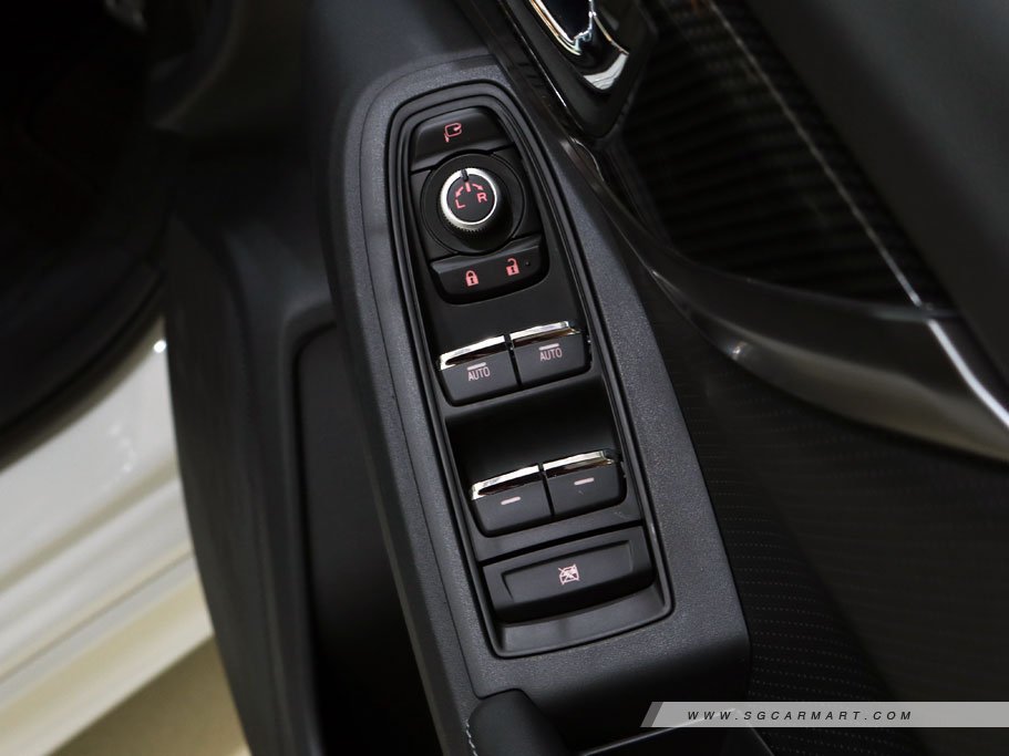 https://i.i-sgcm.com/new_cars/cars/11998/11998_g34