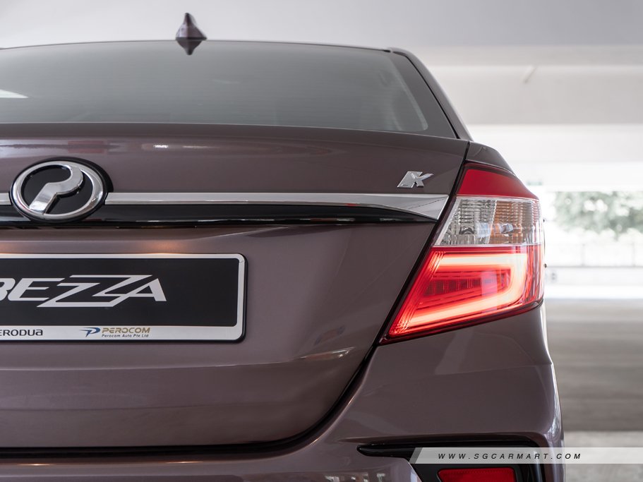 https://i.i-sgcm.com/new_cars/cars/12007/12007_g74