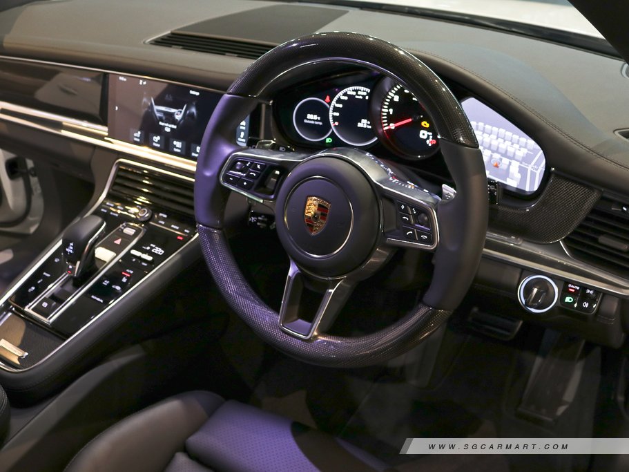 https://i.i-sgcm.com/new_cars/cars/12012/12012_g39