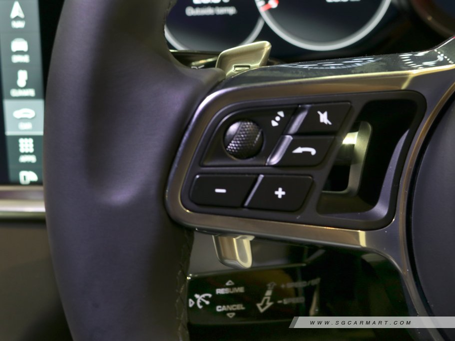 https://i.i-sgcm.com/new_cars/cars/12012/12012_g42