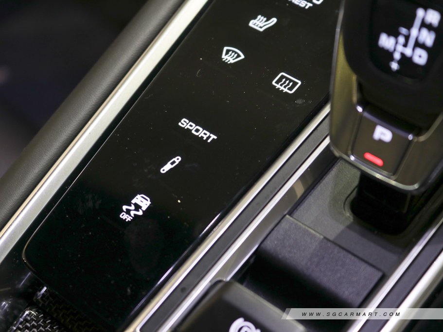 https://i.i-sgcm.com/new_cars/cars/12012/12012_g49