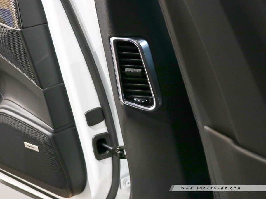 https://i.i-sgcm.com/new_cars/cars/12012/12012_g53