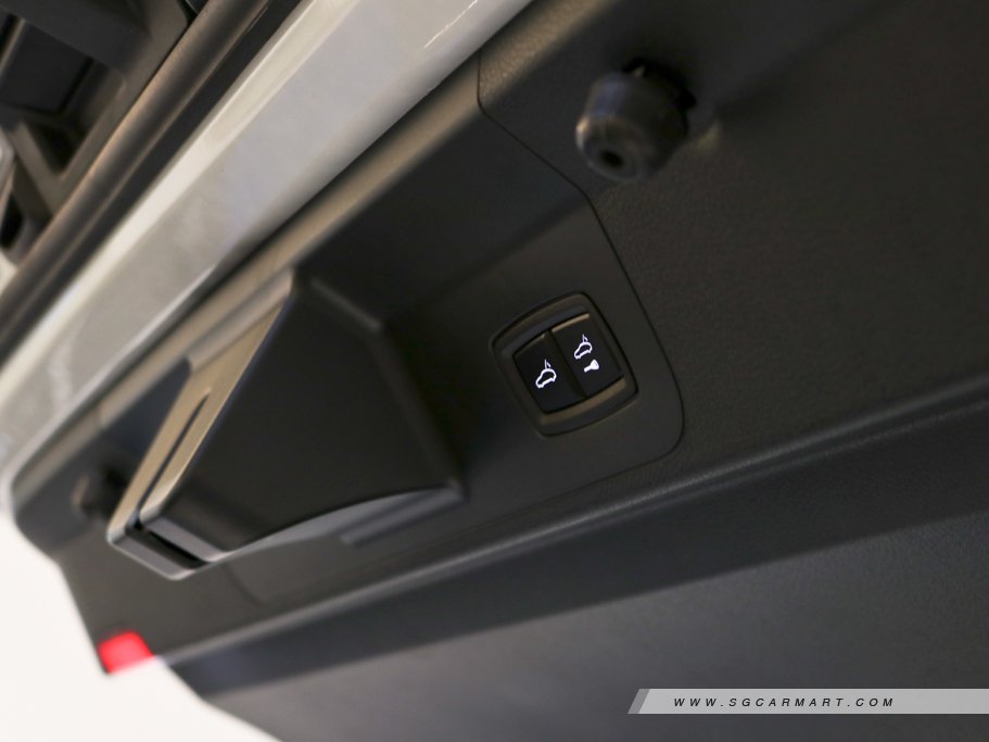 https://i.i-sgcm.com/new_cars/cars/12012/12012_g55