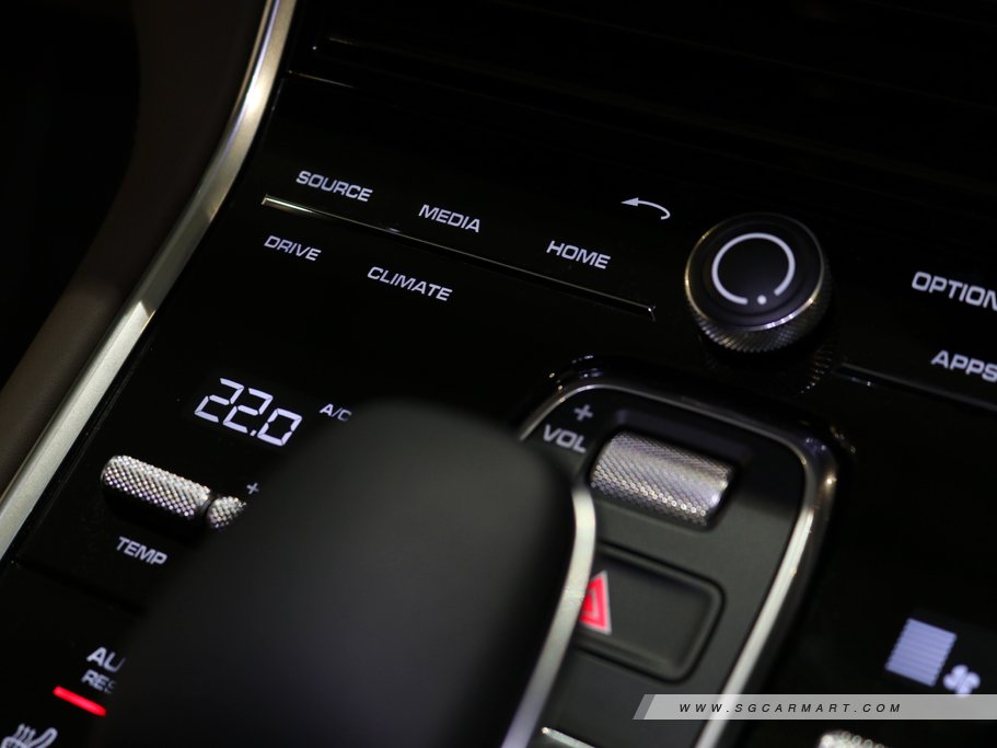 https://i.i-sgcm.com/new_cars/cars/12012/12012_g72