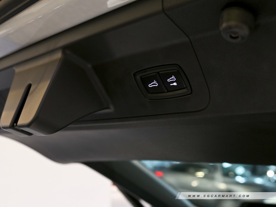 https://i.i-sgcm.com/new_cars/cars/12012/12012_g81