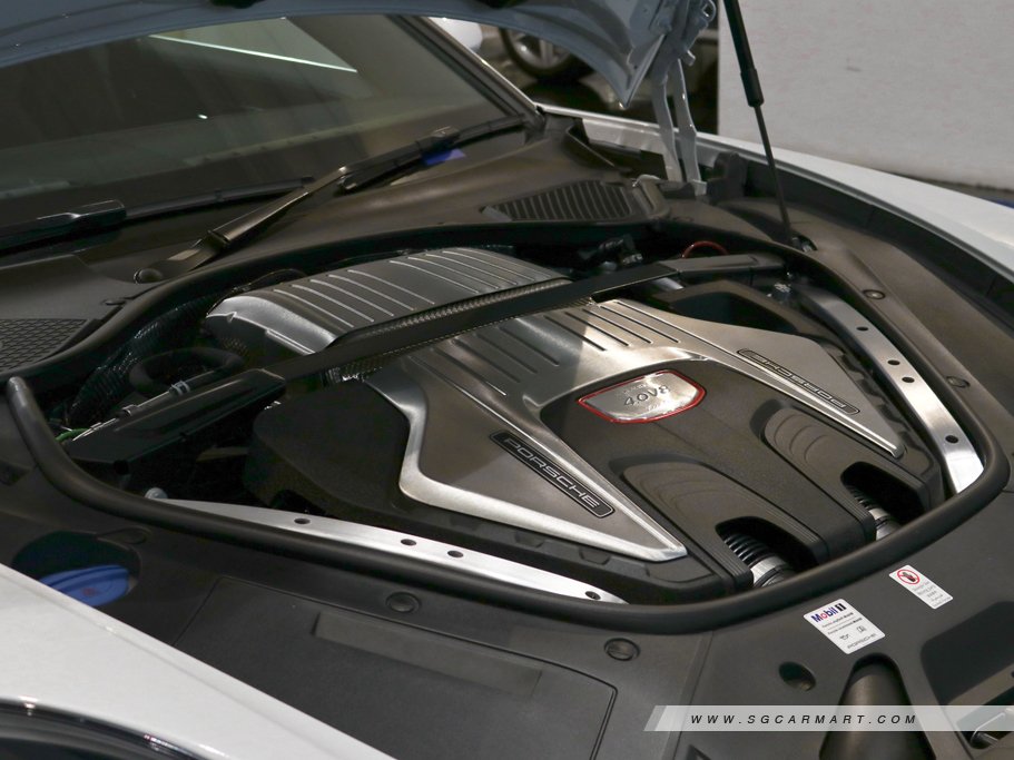 https://i.i-sgcm.com/new_cars/cars/12012/12012_g82