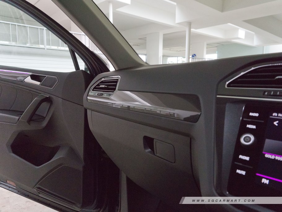 https://i.i-sgcm.com/new_cars/cars/12016/12016_g129