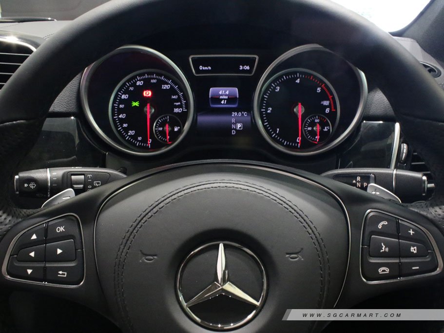 https://i.i-sgcm.com/new_cars/cars/12021/12021_g11