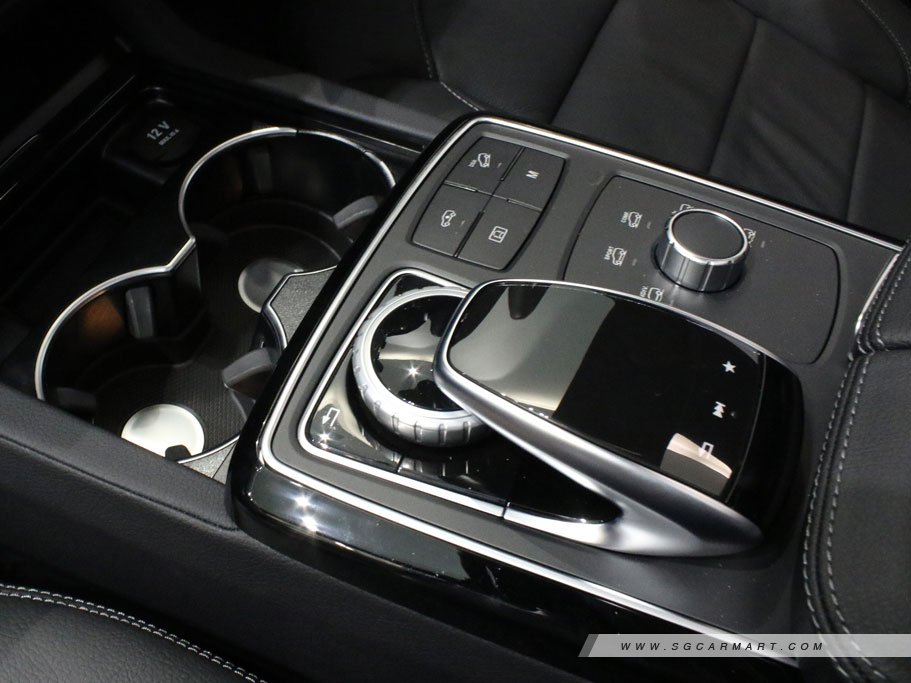 https://i.i-sgcm.com/new_cars/cars/12021/12021_g15