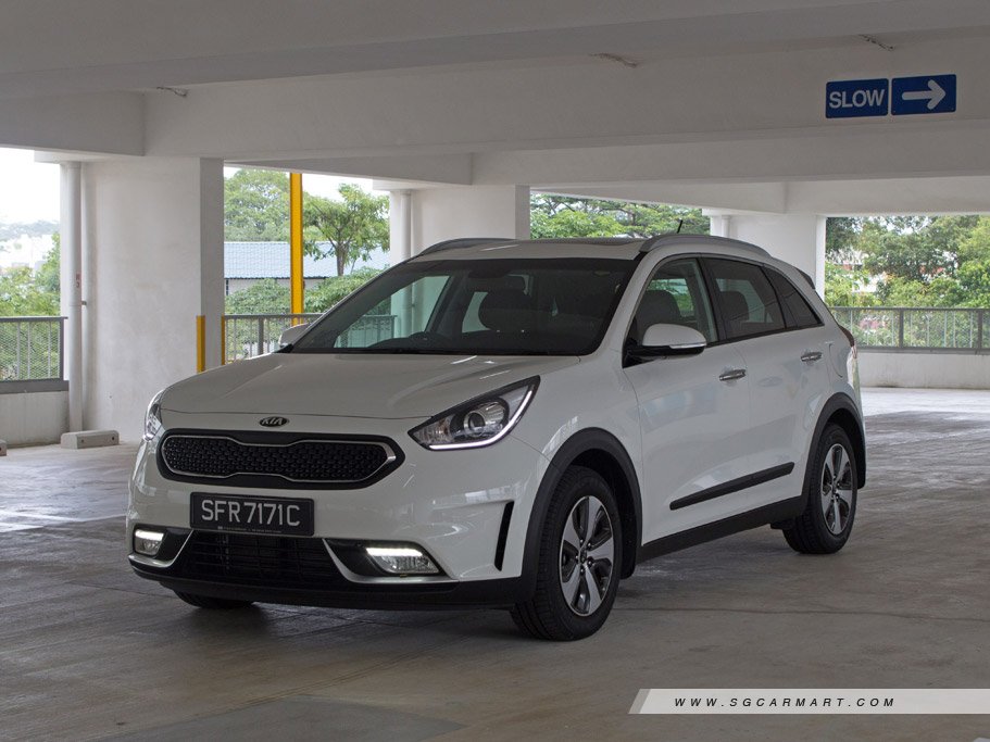 https://i.i-sgcm.com/new_cars/cars/12023/12023_g13