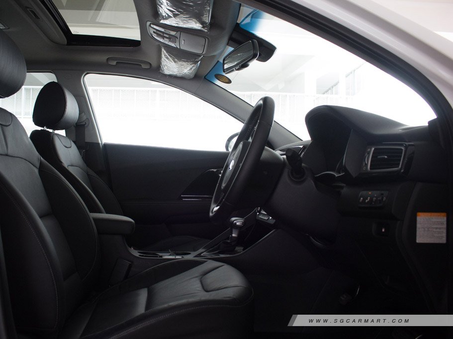 https://i.i-sgcm.com/new_cars/cars/12023/12023_g23
