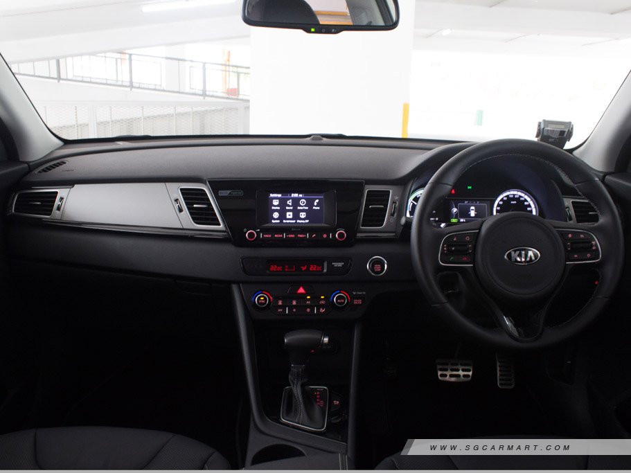 https://i.i-sgcm.com/new_cars/cars/12023/12023_g25