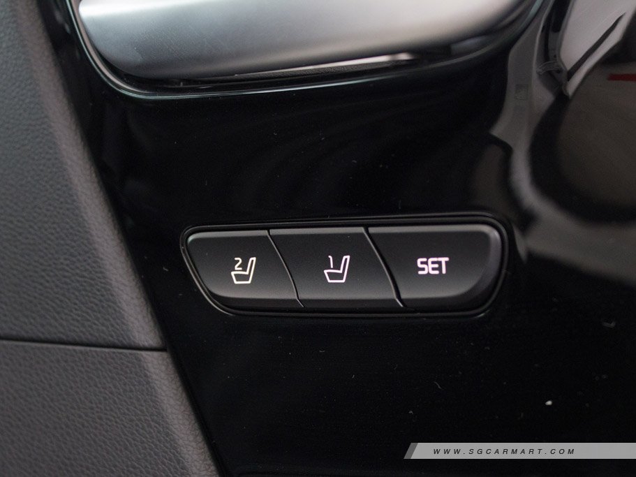 https://i.i-sgcm.com/new_cars/cars/12023/12023_g34