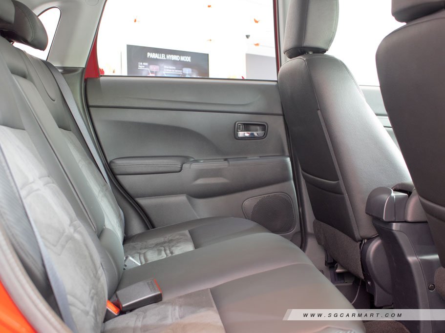 https://i.i-sgcm.com/new_cars/cars/12024/12024_g18