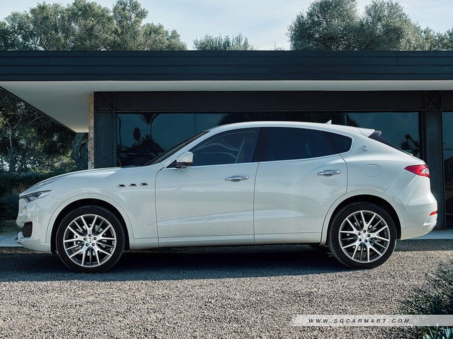 https://i.i-sgcm.com/new_cars/cars/12030/12030_g10