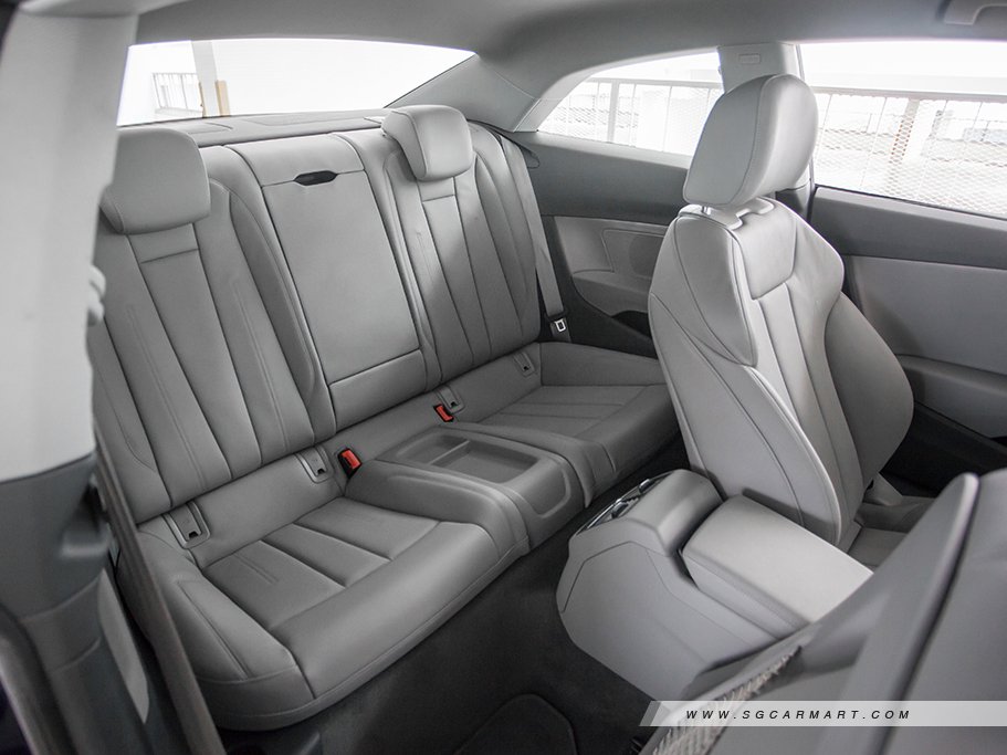 https://i.i-sgcm.com/new_cars/cars/12033/12033_g14