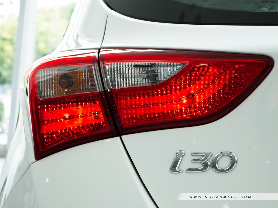 https://i.i-sgcm.com/new_cars/cars/12039/12039_g26