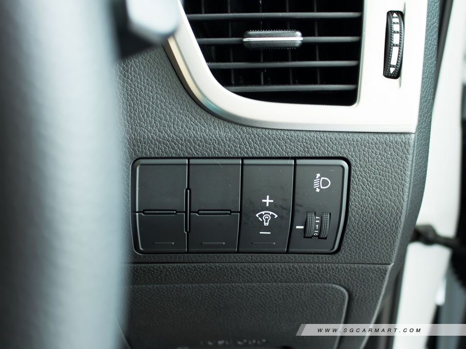 https://i.i-sgcm.com/new_cars/cars/12039/12039_g37