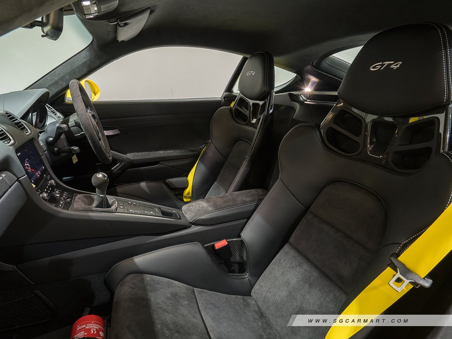 https://i.i-sgcm.com/new_cars/cars/12040/12040_g40