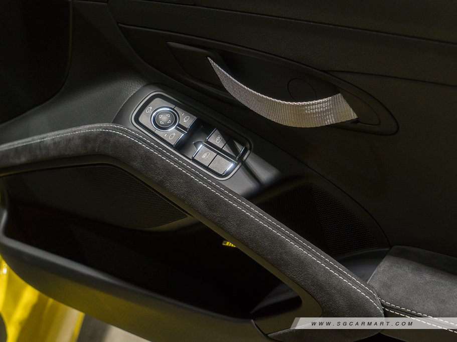 https://i.i-sgcm.com/new_cars/cars/12040/12040_g41