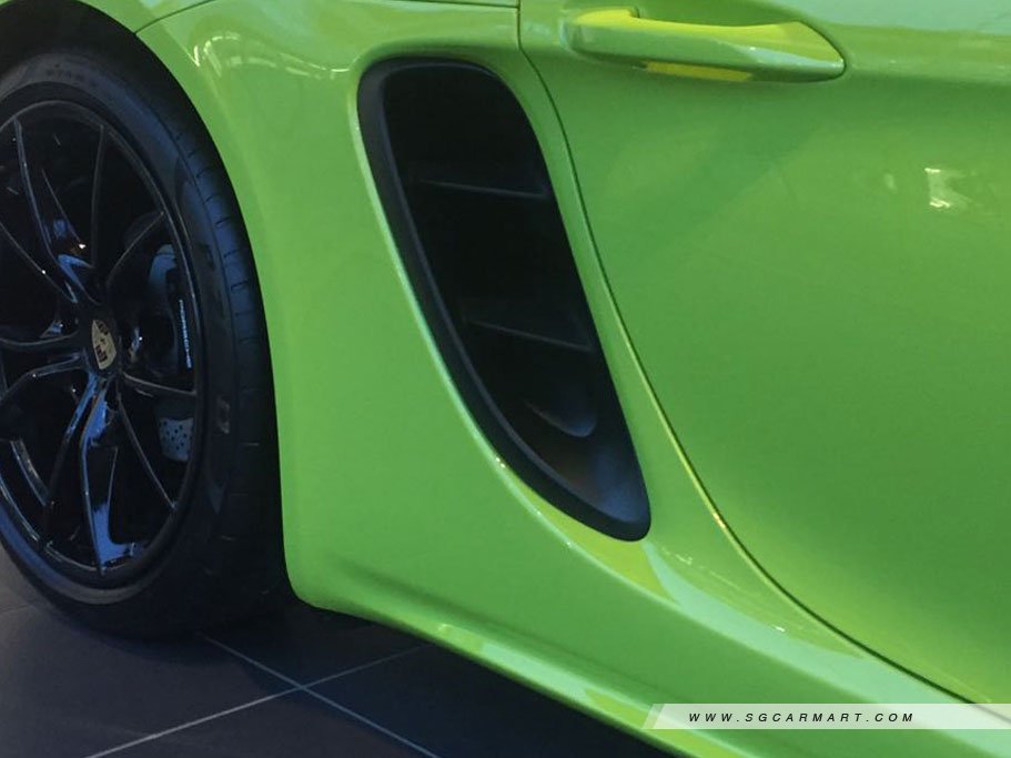 https://i.i-sgcm.com/new_cars/cars/12040/12040_g4
