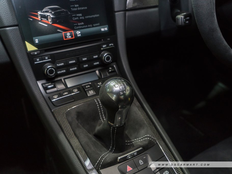 https://i.i-sgcm.com/new_cars/cars/12040/12040_g58