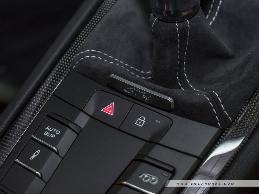 https://i.i-sgcm.com/new_cars/cars/12040/12040_g62