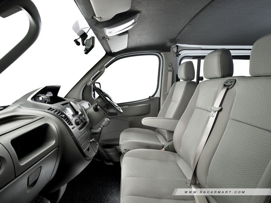 https://i.i-sgcm.com/new_cars/cars/12042/12042_g3