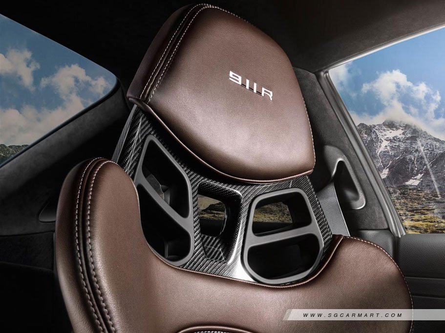 https://i.i-sgcm.com/new_cars/cars/12044/12044_g10