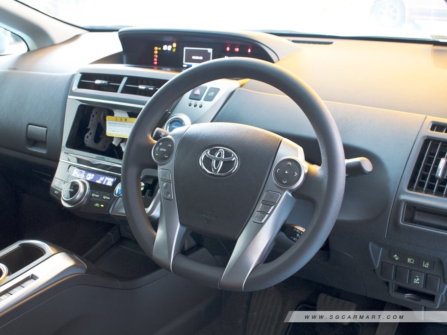 https://i.i-sgcm.com/new_cars/cars/12046/12046_g13