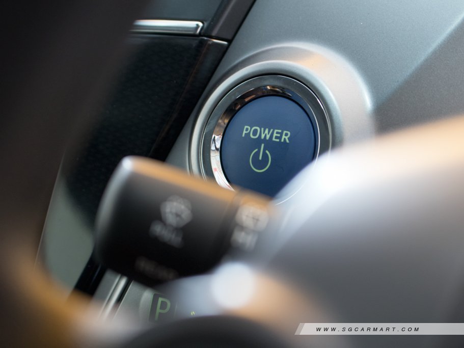 https://i.i-sgcm.com/new_cars/cars/12046/12046_g18