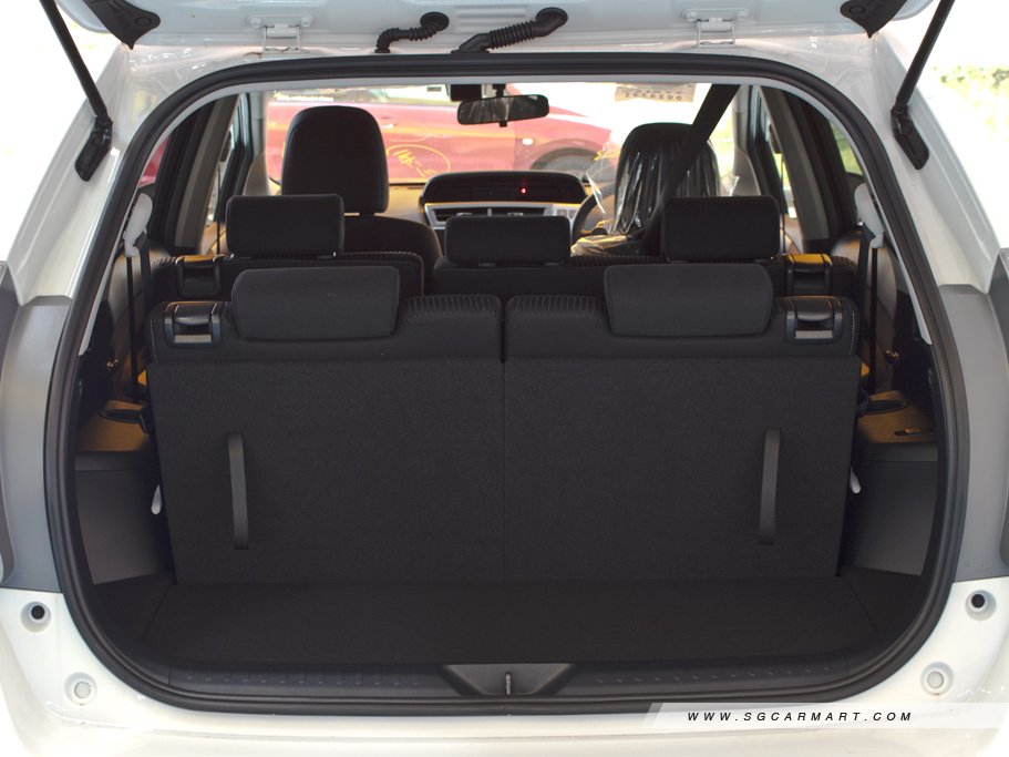 https://i.i-sgcm.com/new_cars/cars/12046/12046_g20
