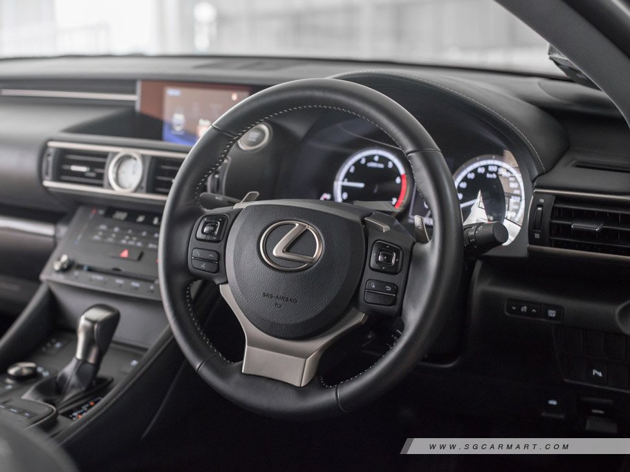 https://i.i-sgcm.com/new_cars/cars/12047/12047_g26