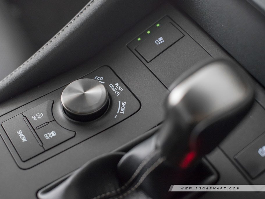 https://i.i-sgcm.com/new_cars/cars/12047/12047_g34