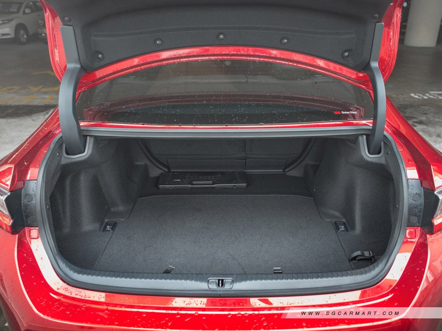 https://i.i-sgcm.com/new_cars/cars/12047/12047_g37