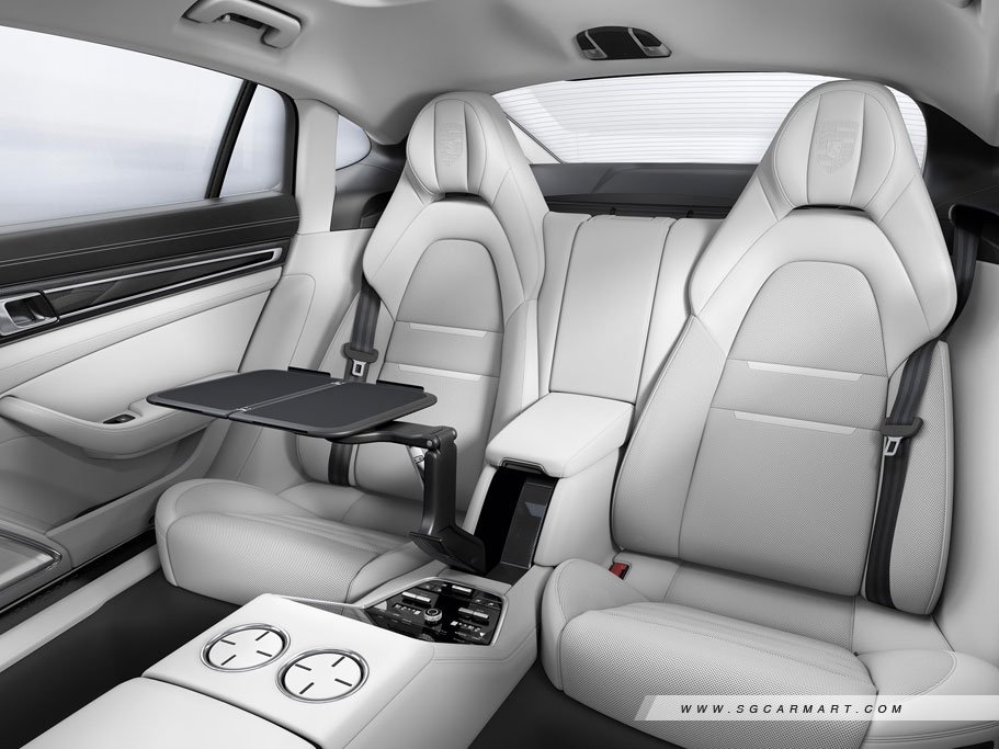 https://i.i-sgcm.com/new_cars/cars/12048/12048_g12