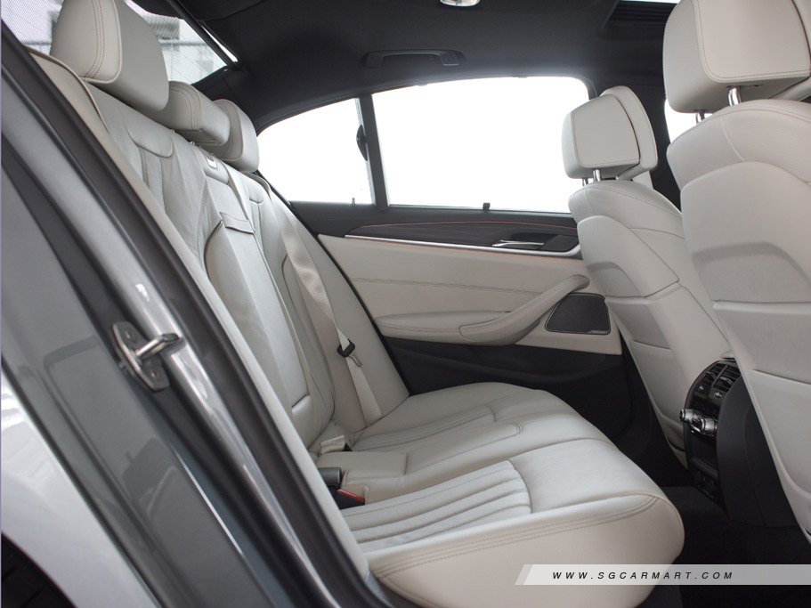 https://i.i-sgcm.com/new_cars/cars/12049/12049_g27
