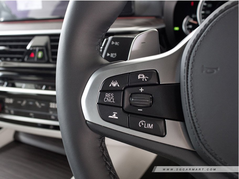 https://i.i-sgcm.com/new_cars/cars/12049/12049_g32
