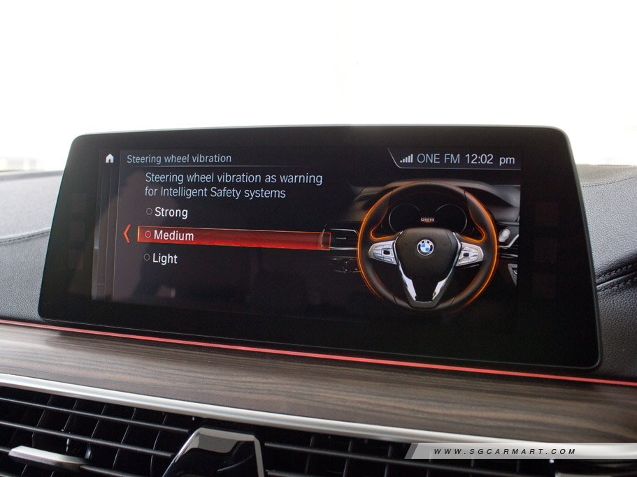https://i.i-sgcm.com/new_cars/cars/12049/12049_g38