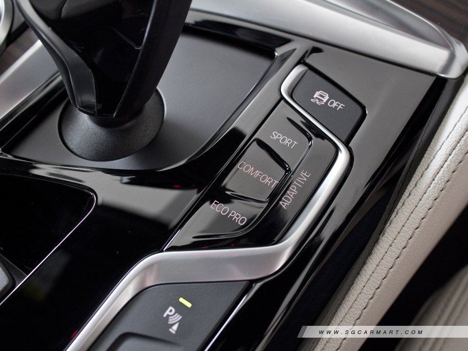 https://i.i-sgcm.com/new_cars/cars/12049/12049_g41